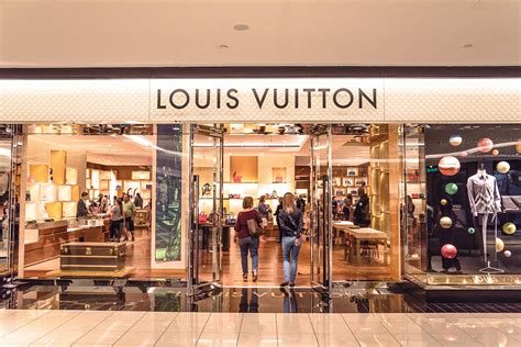 where is the nearest louis vuitton store|louis vuitton us locations.